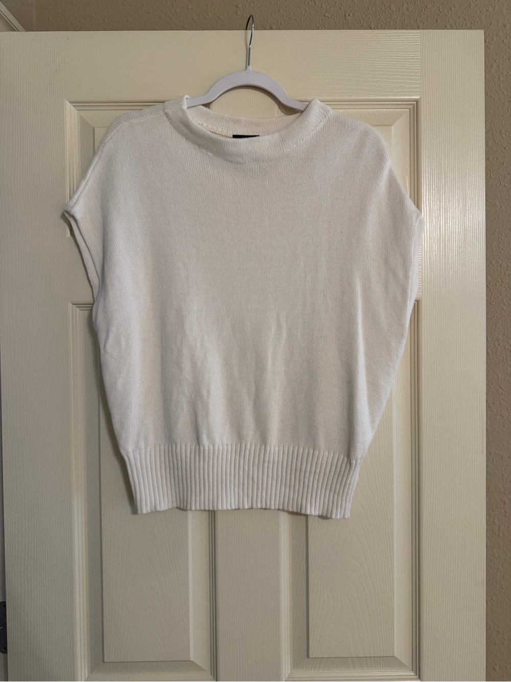 Ann Taylor White Short-Sleeve Crewneck Sweater